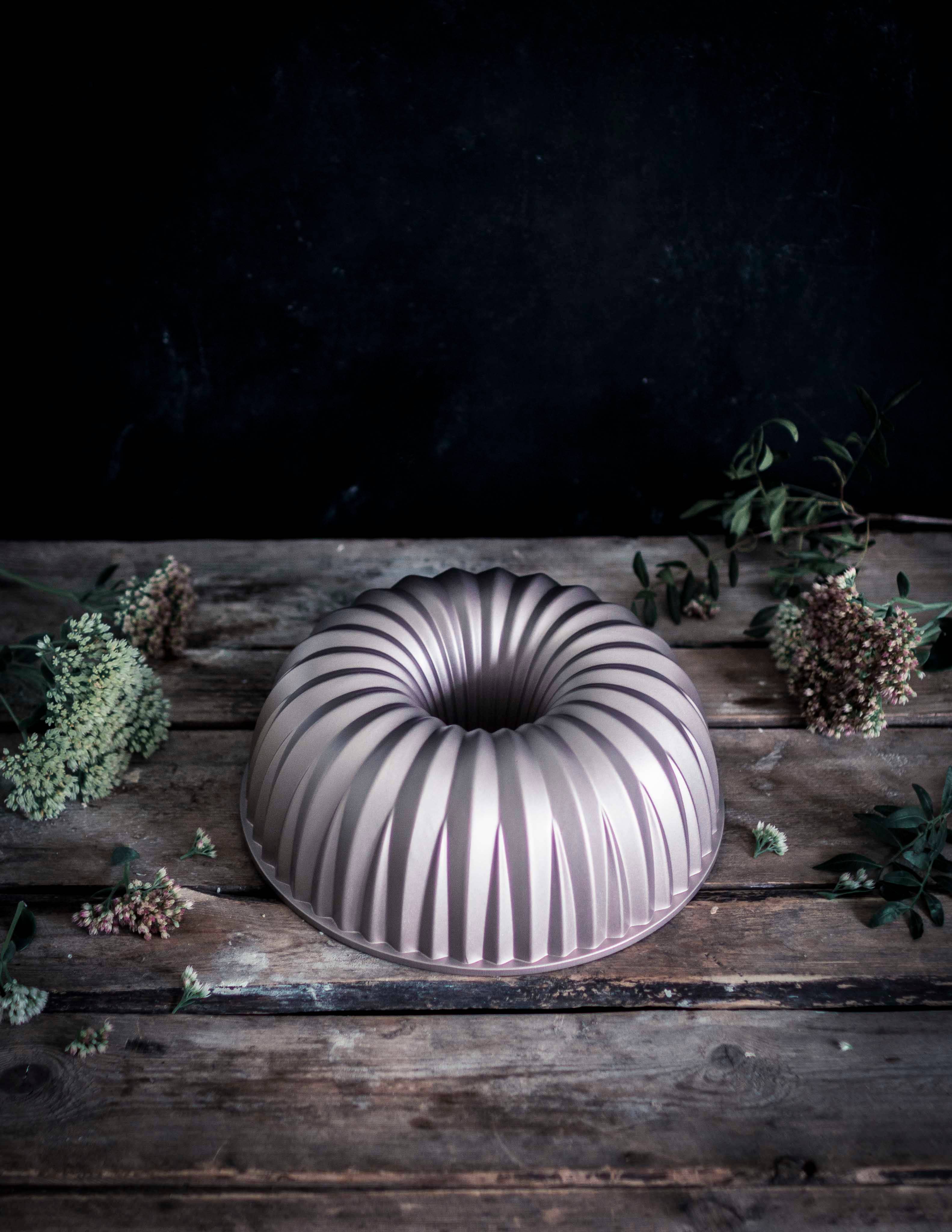 MOLDE PARA TARTAS DE ALUMINIO FUNDIDO Waterfall 24,5 cm, 2,5 L