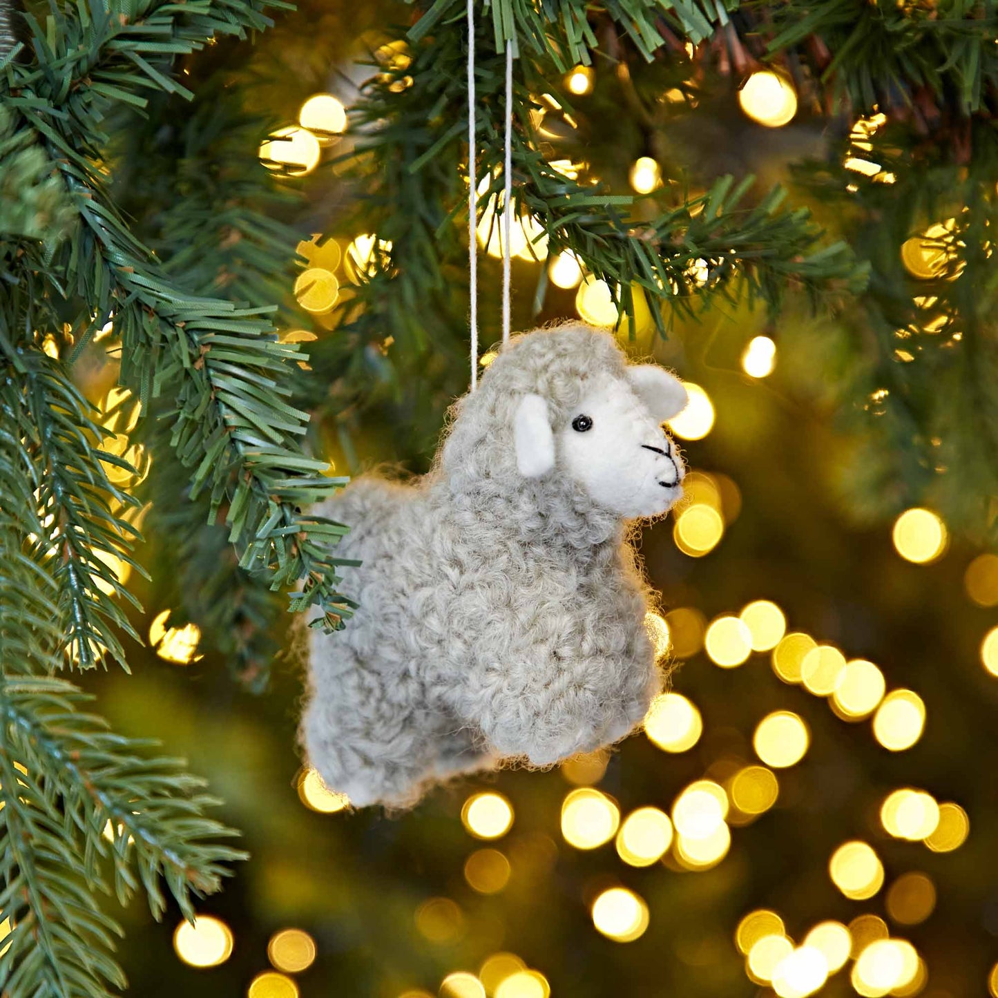 Decoración navideña de oveja de fieltro Gris